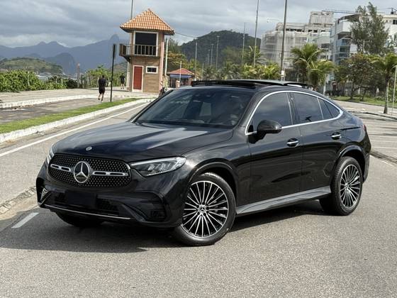 MERCEDES-BENZ GLC 300 2.0 MHEV AMG LINE COUPÉ 4MATIC 9G-TRONIC MERCEDES-BENZ GLC 300 2.0 MHEV AMG LINE COUPÉ 4MATIC 9G-TRONIC